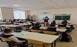 Встречи с сотрудниками ГИБДД в начальных классах