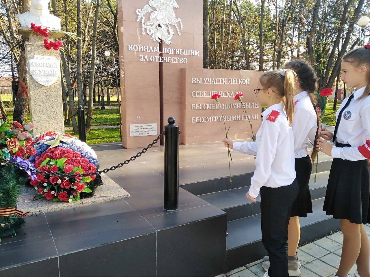 В преддверии Дня неизвестного солдата